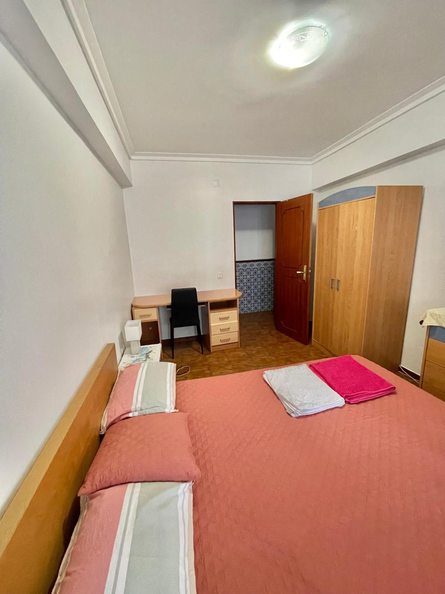 Quarto De Casal Acolhedor Laranjeiro  Экстерьер фото