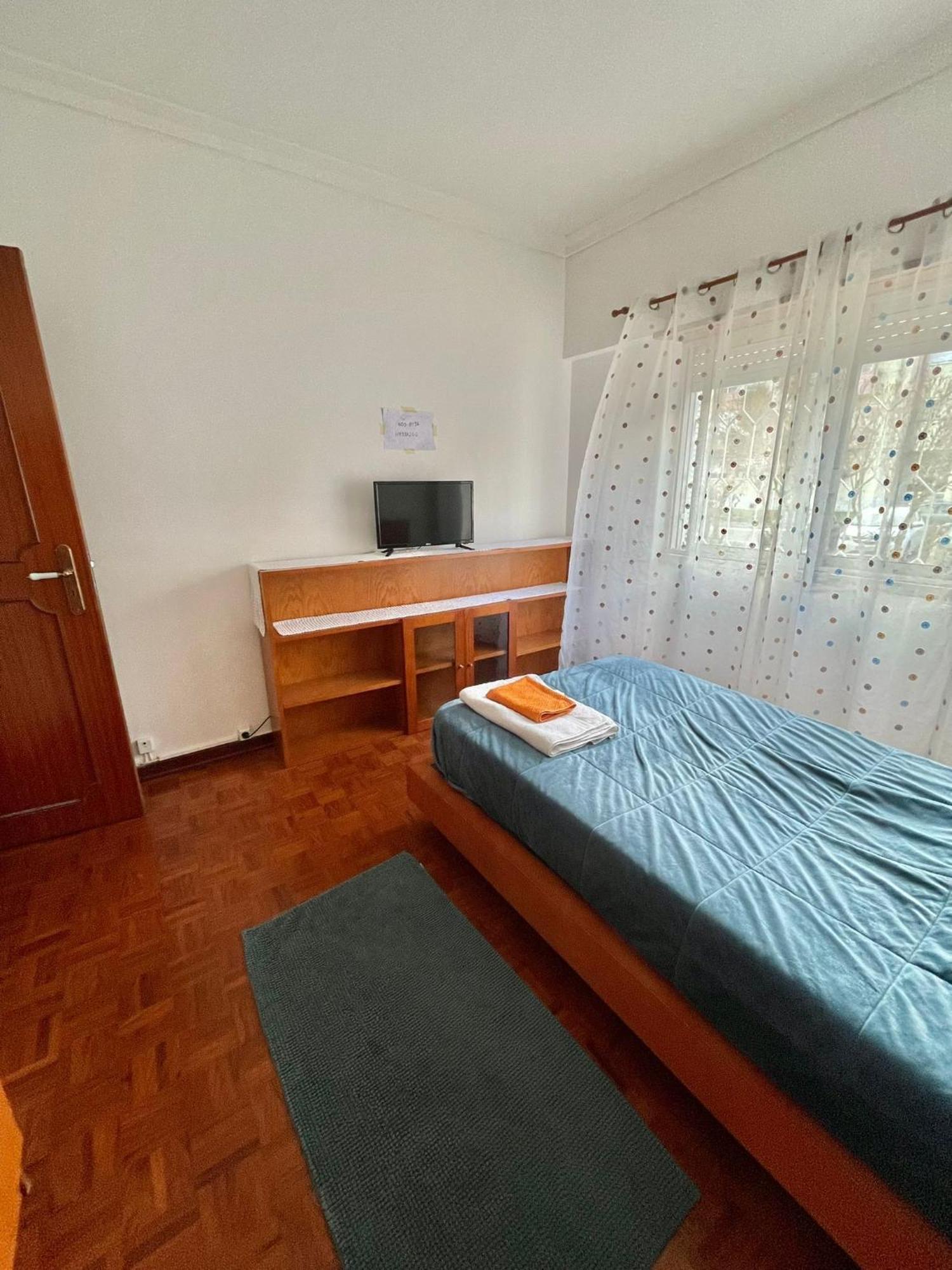 Quarto De Casal Acolhedor Laranjeiro  Экстерьер фото
